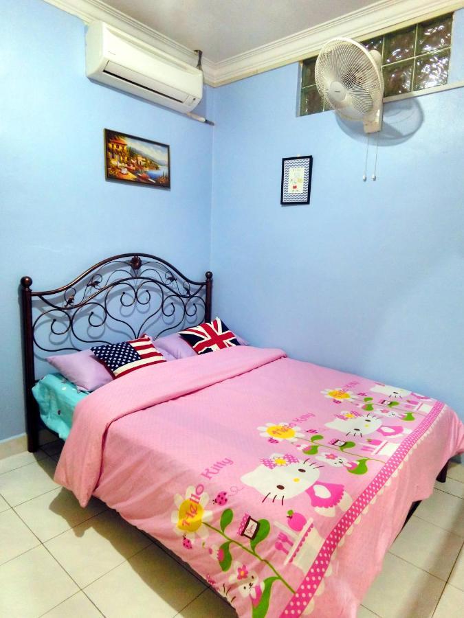 Little Family Homestay Малакка Экстерьер фото