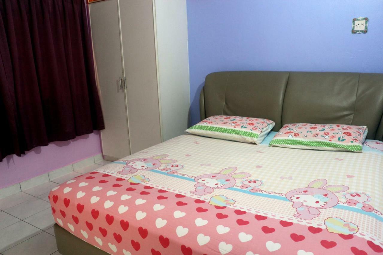 Little Family Homestay Малакка Экстерьер фото
